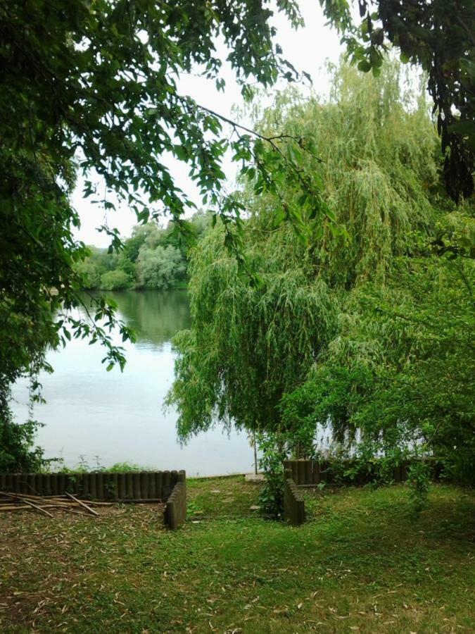 Les Seringats Poissy Eksteriør bilde