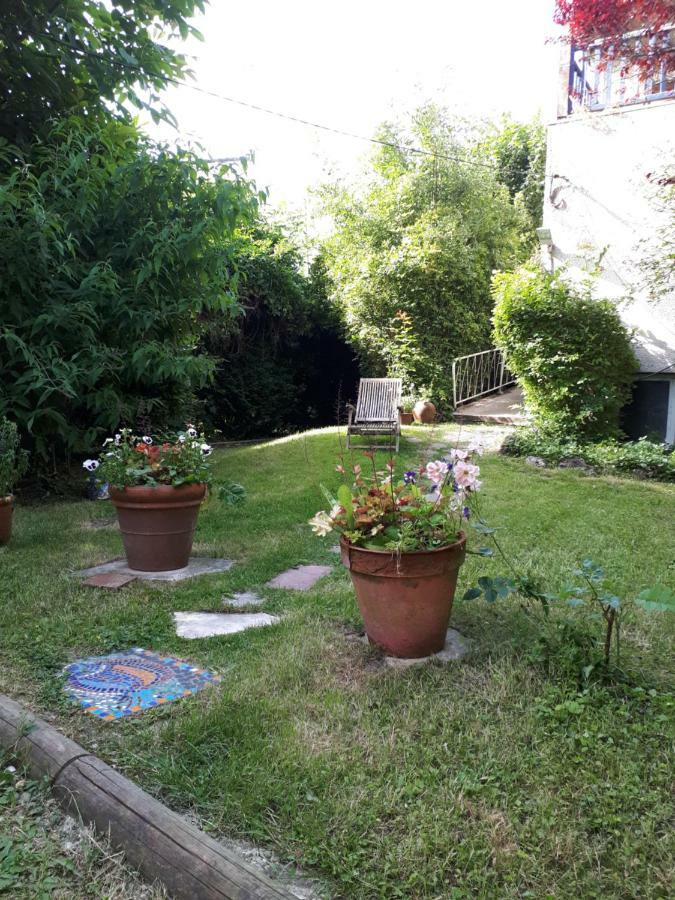 Les Seringats Poissy Eksteriør bilde